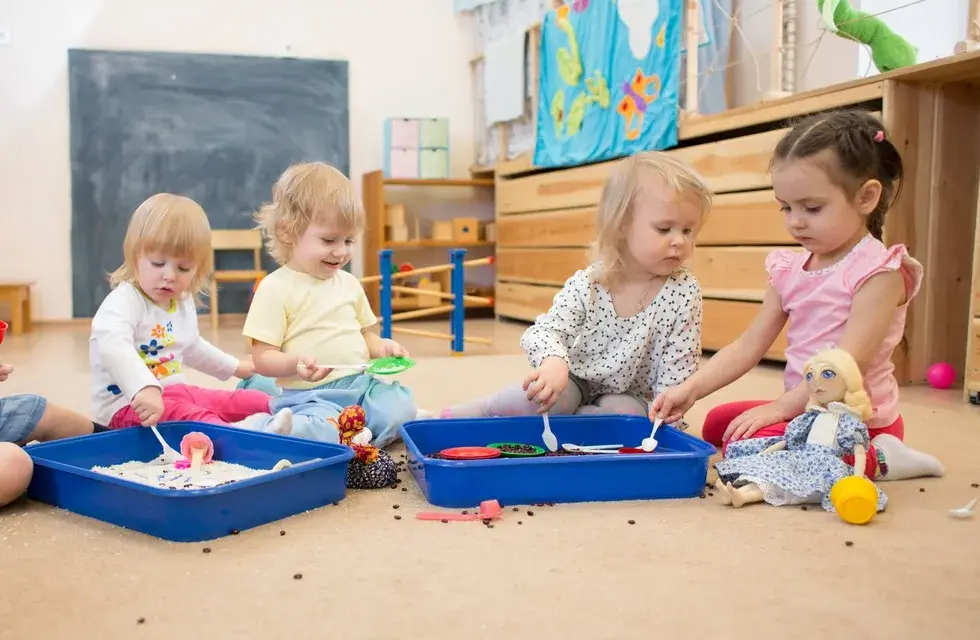 Co robią dzieci w żłobku? Zobacz, jak rozwijają się każdego dnia