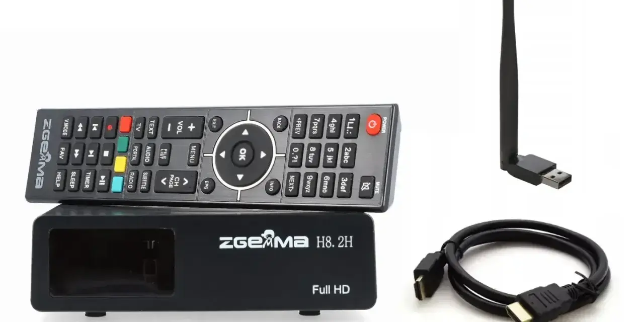 Zestaw do telewizji satelitarnej: dekoder, pilot, kabel HDMI i antena Wi-Fi.