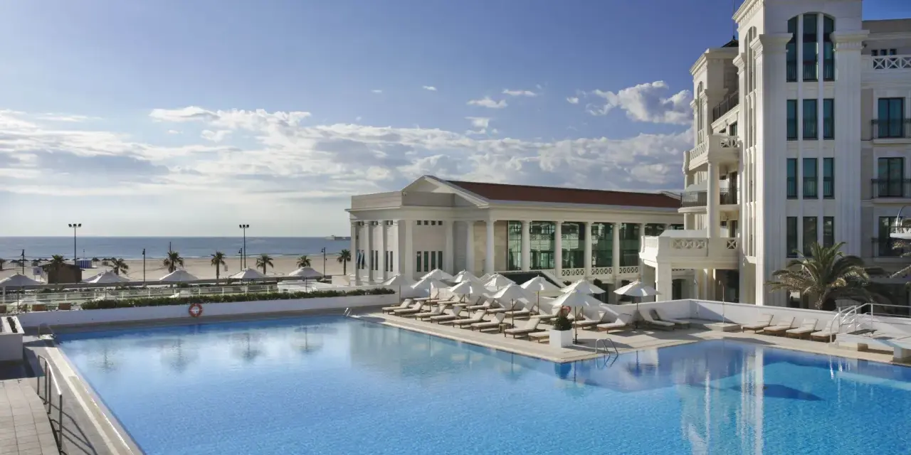 Hotel Las Arenas Valencia: ¿Por qué es el Gran Lujo definitivo?