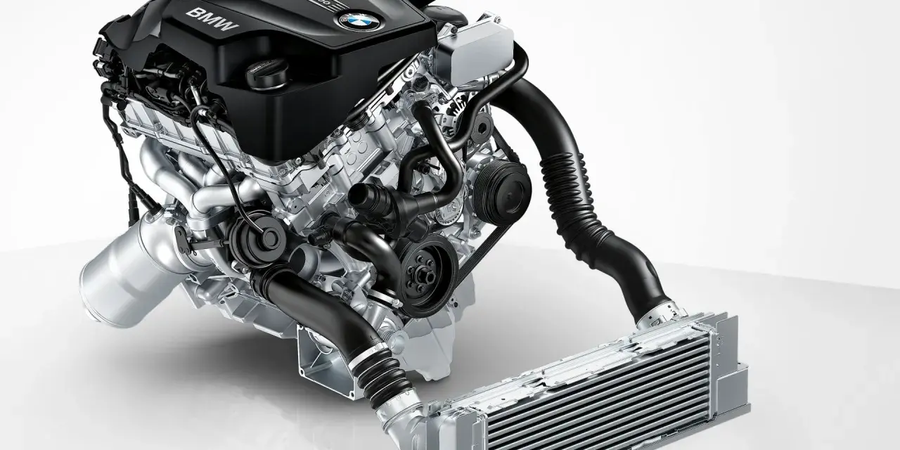 Silnik BMW 2.0 benzyna 245 KM TwinPower Turbo. Choć mocny, warto znać jego potencjalne wady przed zakupem.