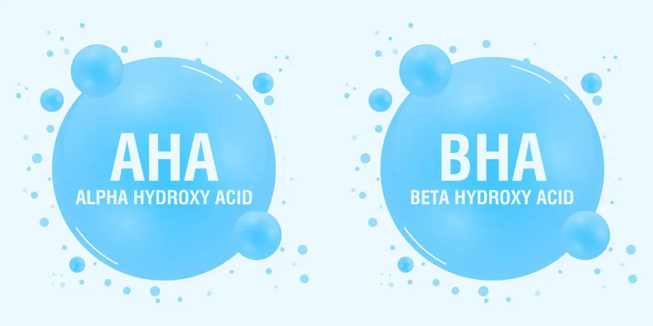 Dwa bąbelki z napisem AHA (Alpha Hydroxy Acid) i BHA (Beta Hydroxy Acid), symbolizujące składniki kosmetyków.