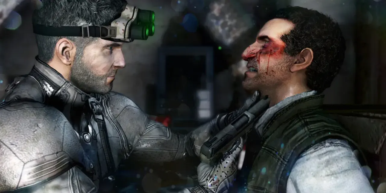 Sam Fisher, con su equipo de visión nocturna, acorrala a un enemigo herido. La tensión del splinter cell remake se siente en cada detalle.