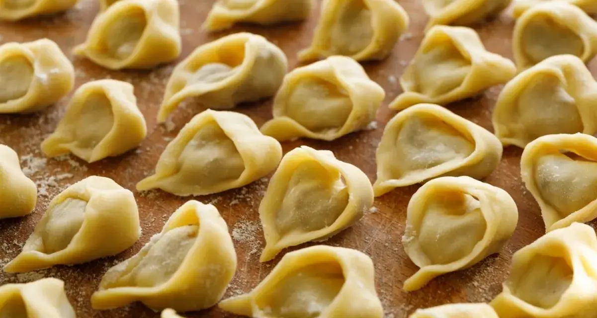Pierogi na Wigilię: Jak mrozić i przechowywać, by były idealne?