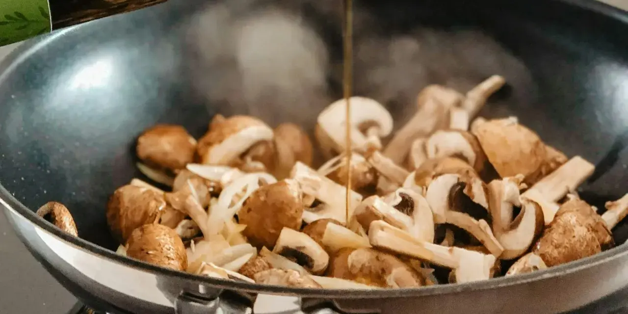 Test dłoni: Smaż burgery jak szef kuchni, bez termometru!