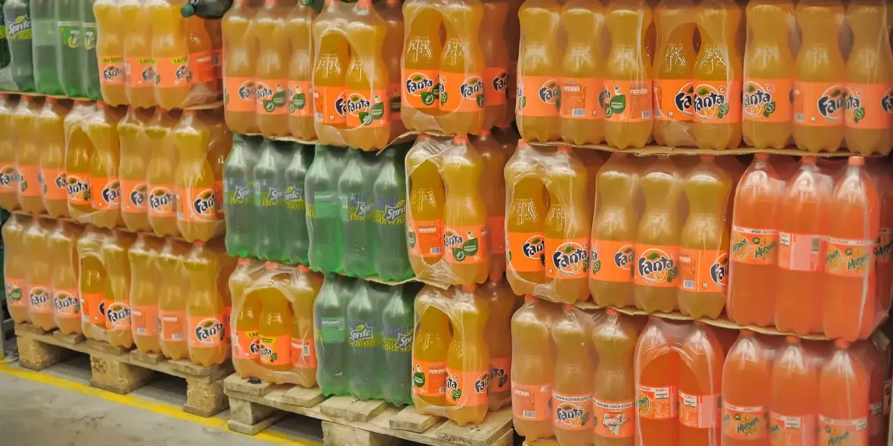 Fanta Shokata: Jaki ma smak? Opinie i przepisy na drinki
