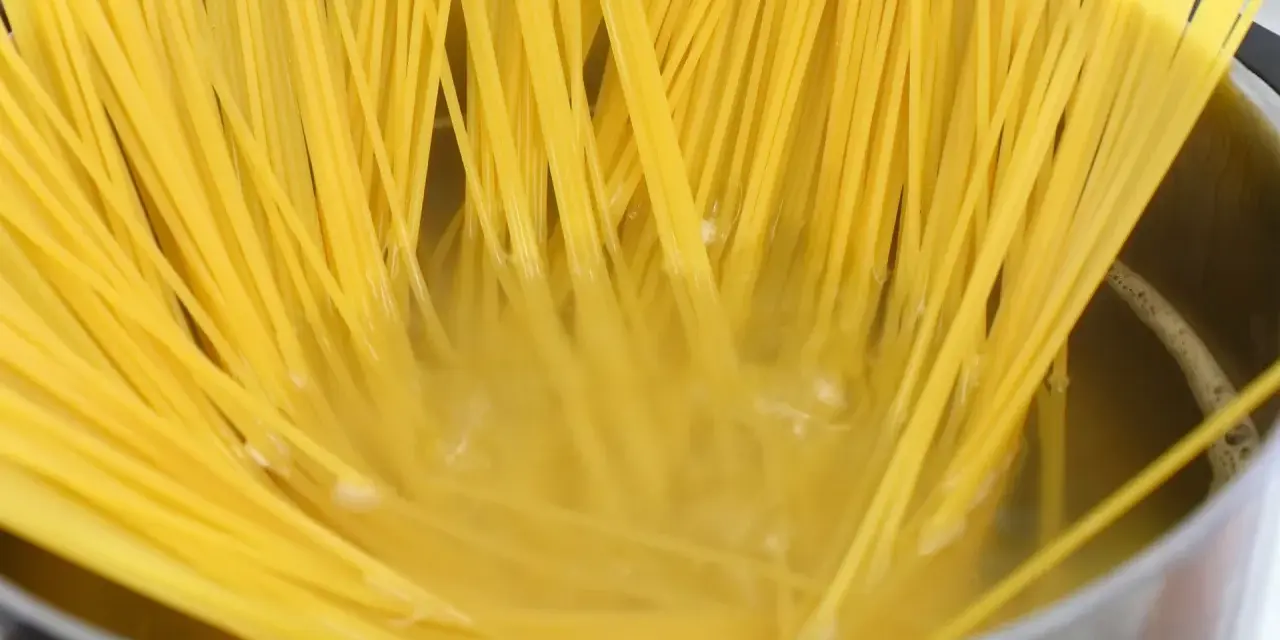 Makaron al dente: Jak ugotować perfekcyjnie i uniknąć błędów?