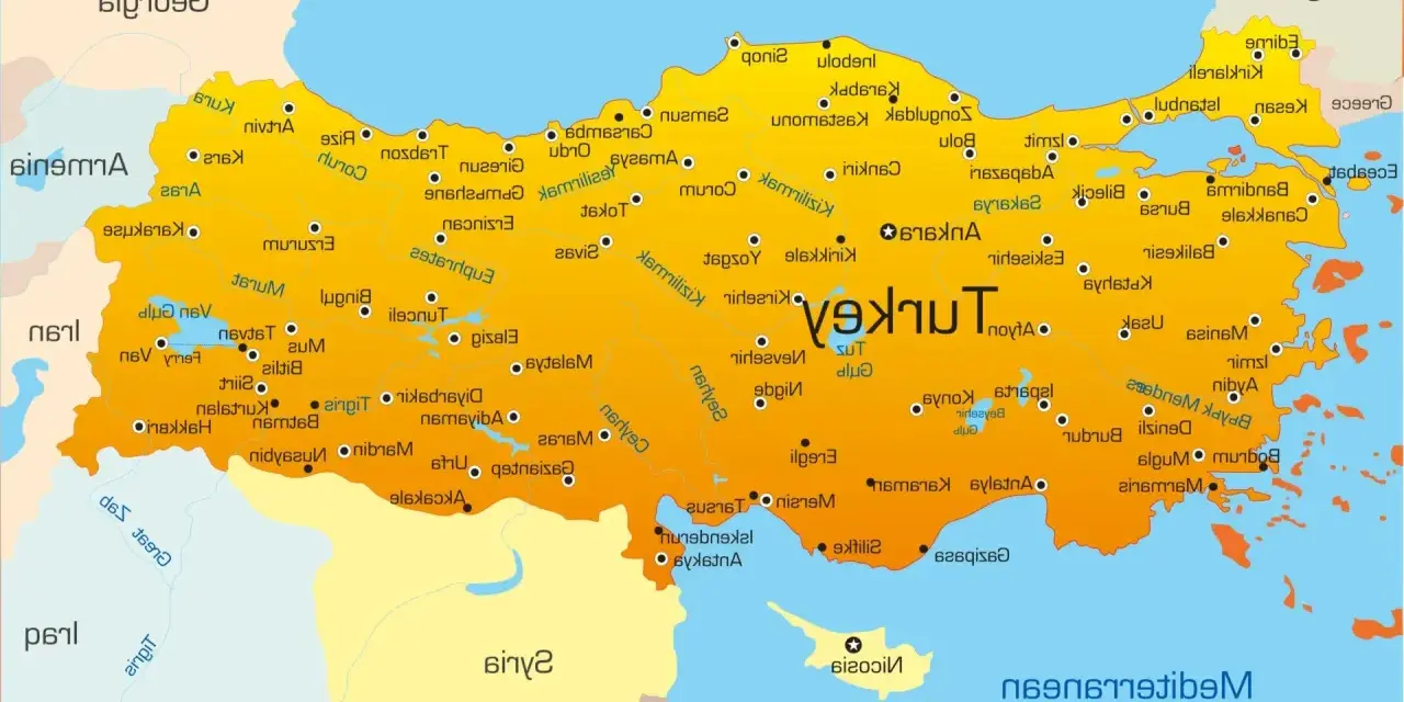 Mapa Turcji z zaznaczonymi regionami turystycznymi i miastami.