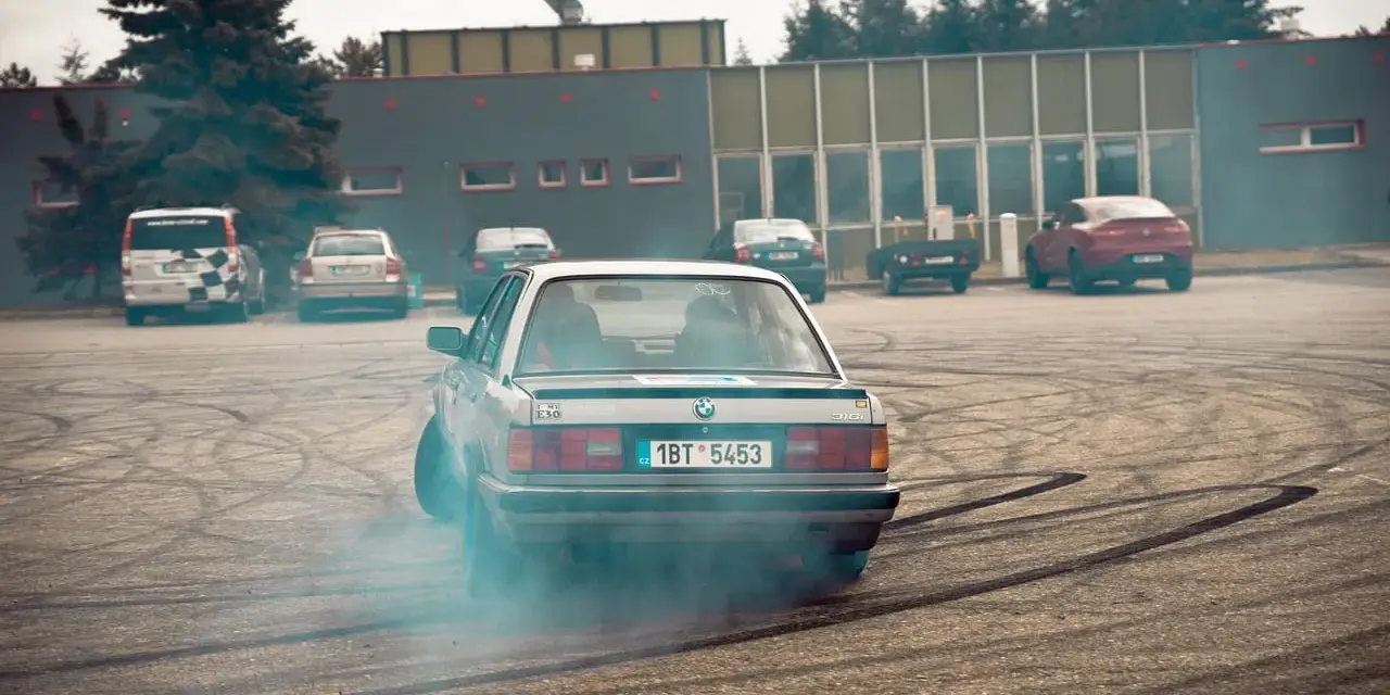 Tuning: Co to jest, jak zacząć i uniknąć problemów prawnych?
