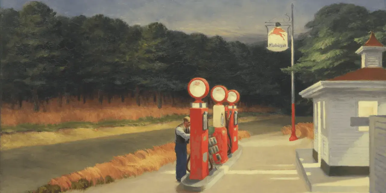 Une station-service isolée, typique des Edward Hopper paintings, avec un homme faisant le plein. L'atmosphère est calme, presque mélancolique.