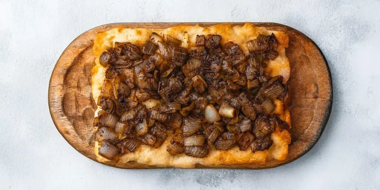 Burger z halloumi i żurawiną: przepis, który zachwyci każdego!