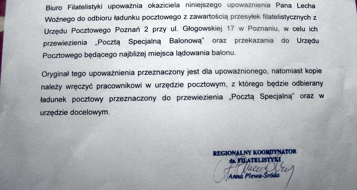 Upoważnienie pocztą dla Pana Lecha Woźnego do odbioru przesyłki filatelistycznej z Urzędu Pocztowego Poznań 2. Oryginał dla upoważnionego, kopie dla urzędów.