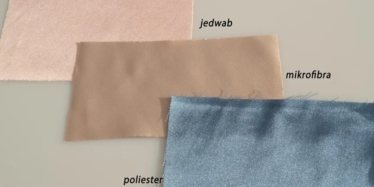 Trzy próbki materiałów: różowy jedwab, beżowa mikrofibra i niebieski poliester. Prawa strona materiału.