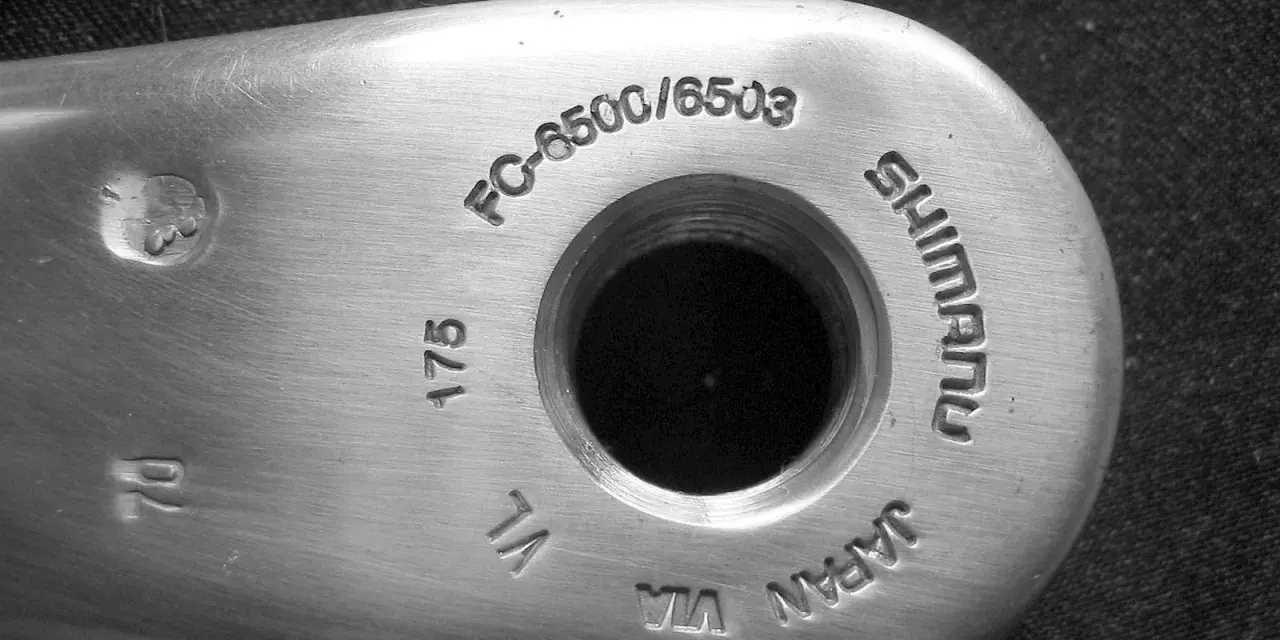 Oznaczenia kołowrotków Shimano: FC-6500/6503, 175, VL, VIA, JAPAN.