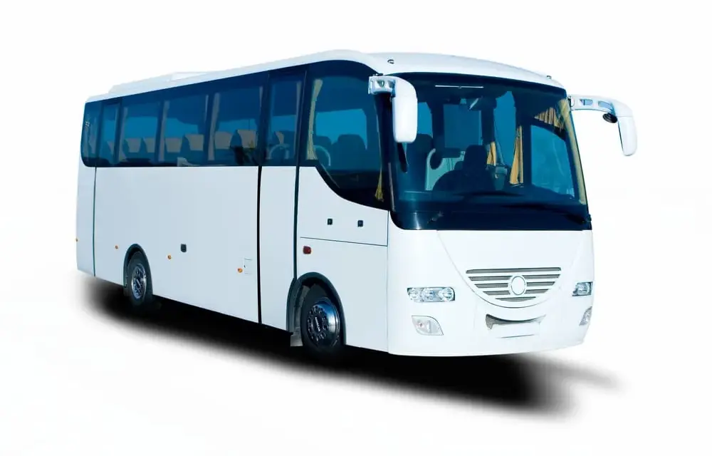 Ile miejsc ma bus osobowy? Poznaj różnice w pojemności różnych modeli