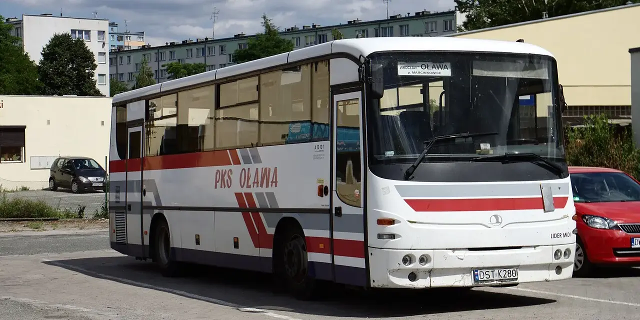 PKS Oława do Kłosowa: Jak znaleźć autobus i kupić bilet?