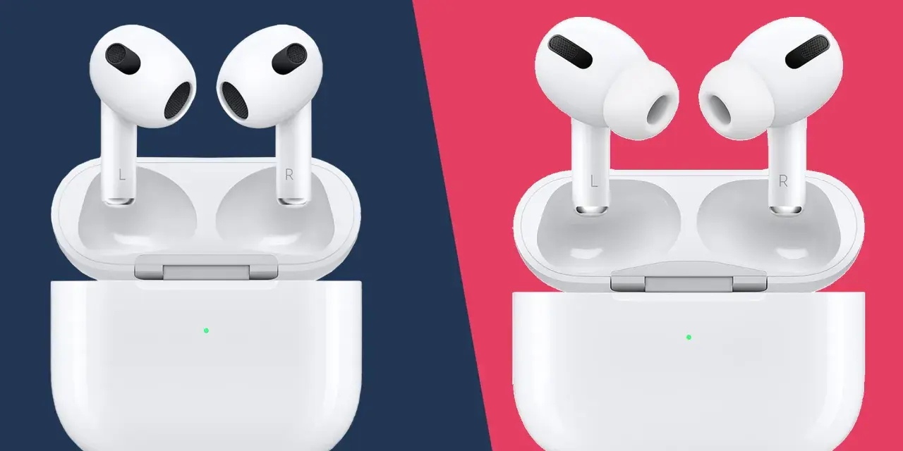 Zwei weiße Apple AirPods (3. Gen. links, Pro rechts) in ihren geöffneten Ladecases, geteilt durch einen Farbverlauf.