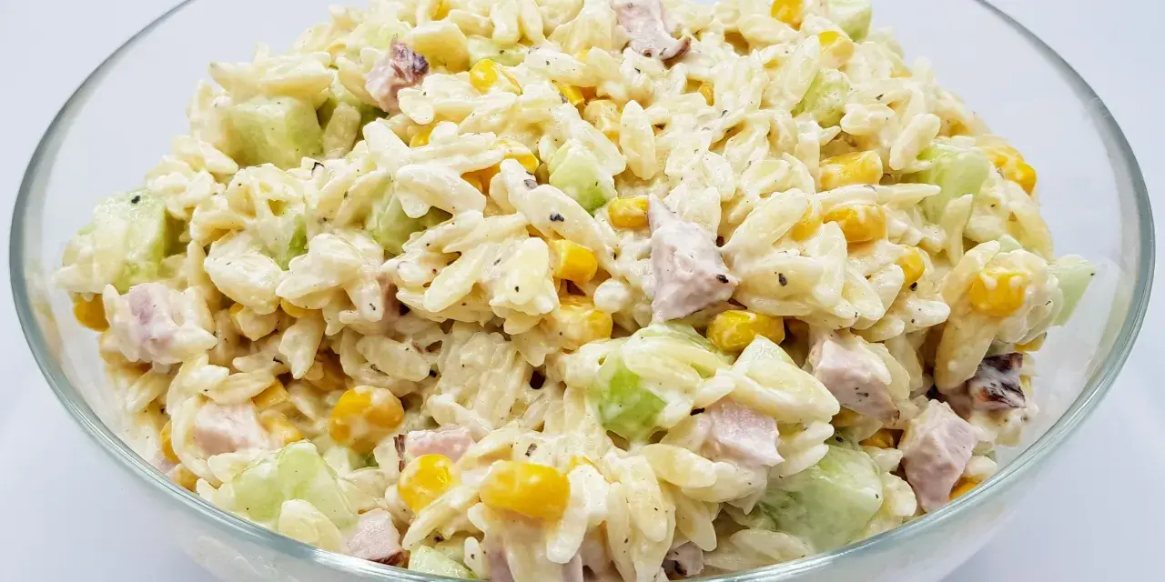 Sałatka z makaronem orzo: Przepisy, triki i jak uniknąć wpadek!