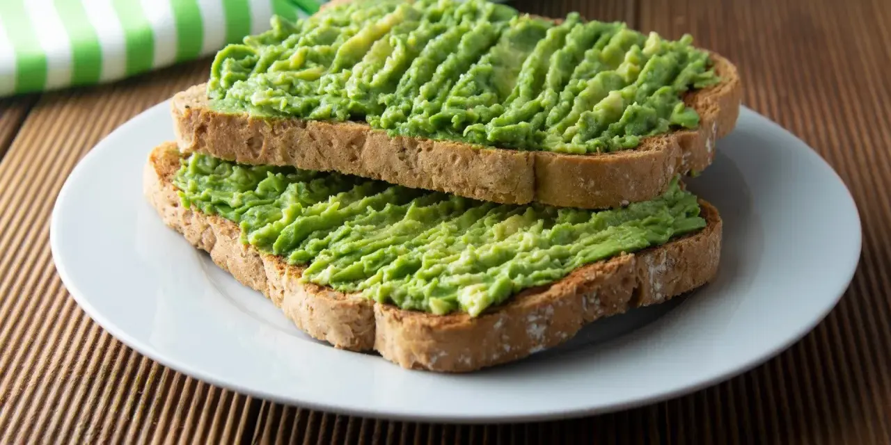 Guacamole: prosty przepis, by nigdy nie ciemniało!