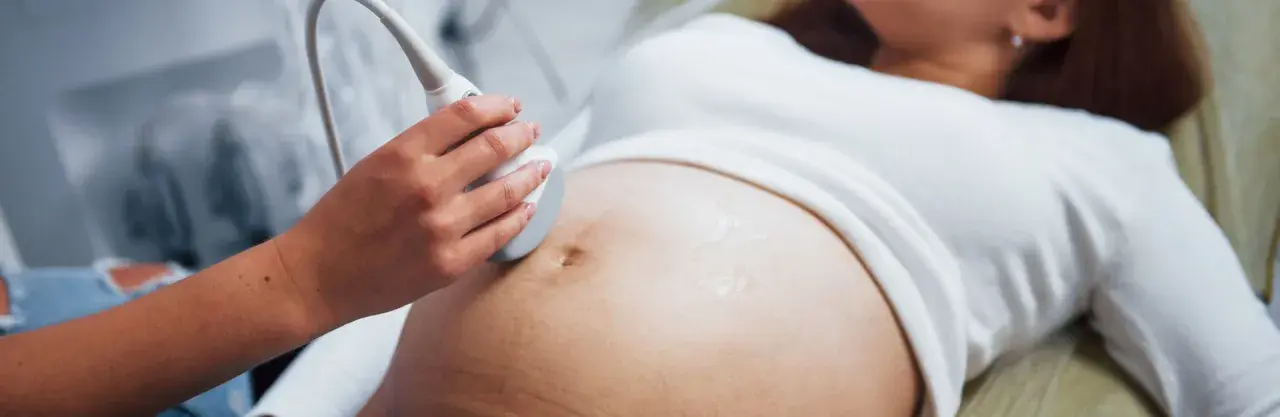 Badania prenatalne NFZ - komu przysługują i jak je uzyskać?