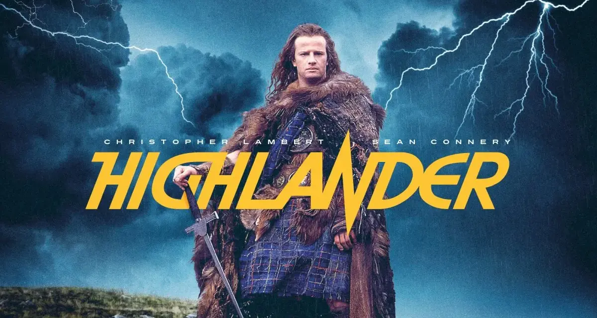 Christopher Lambert jako nieśmiertelny highlander z mieczem, na tle burzowego nieba z piorunami.