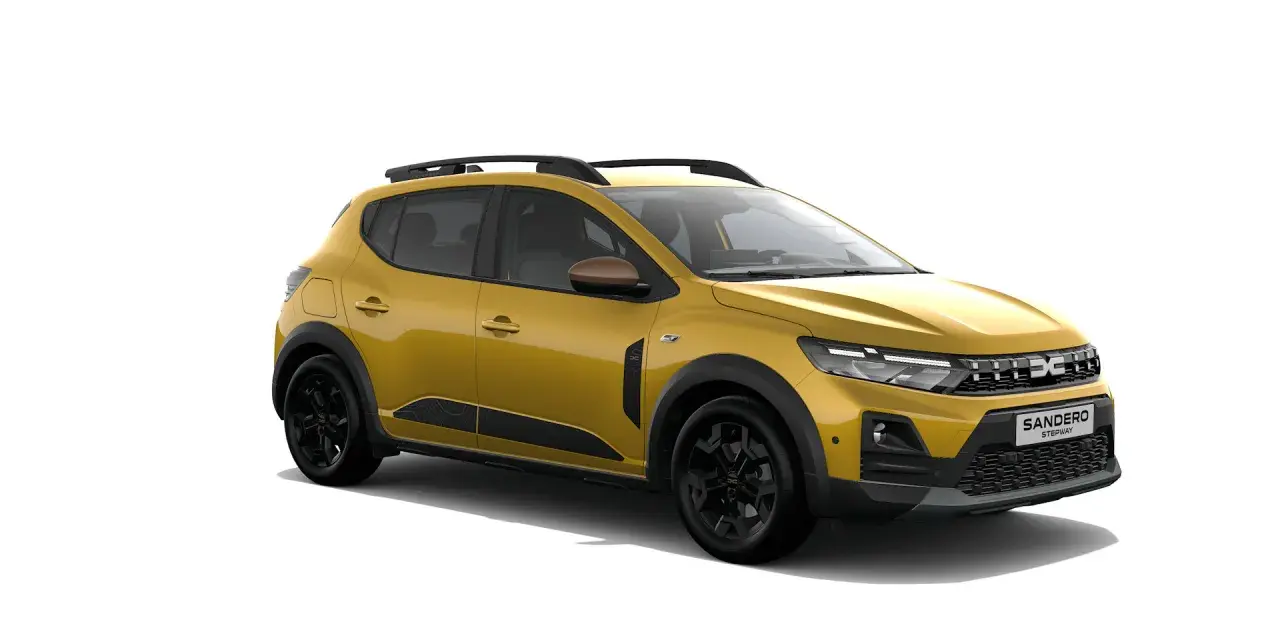 Dacia Sandero Stepway gialla, con barre sul tetto e cerchi neri. Ideale per chi cerca il giusto valore per la pressione gomme Dacia Sandero Stepway.