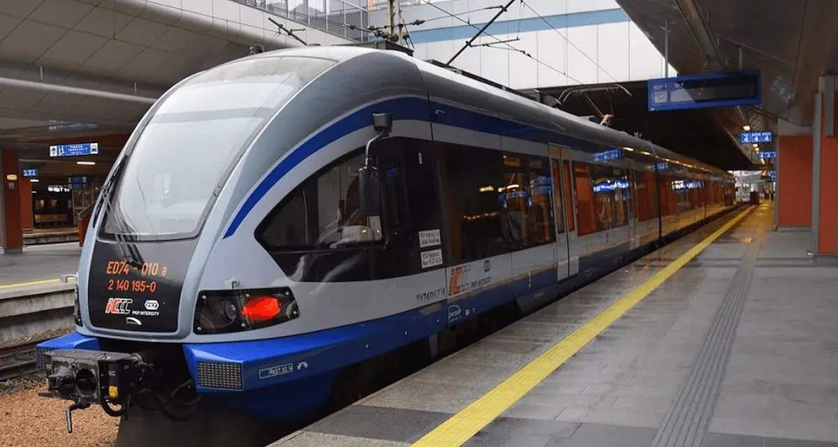 Komu przysługuje bilet dla seniora PKP? Sprawdź wymagania i zniżki