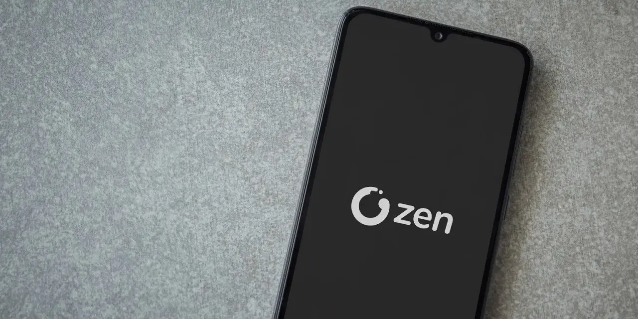 Telefon z logo Zen. Nawet komornik potrzebuje chwili spokoju.