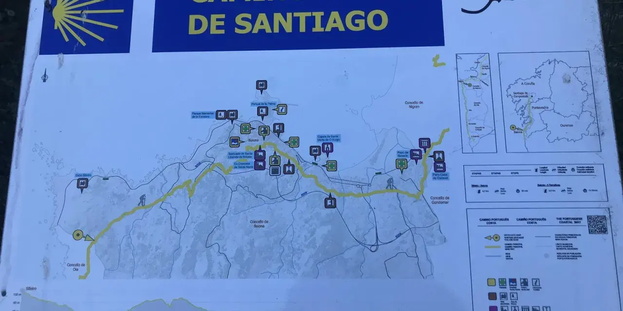 Mapa del Camino de Santiago en Galicia, mostrando la ruta costera y puntos de interés como la guarda Baiona.