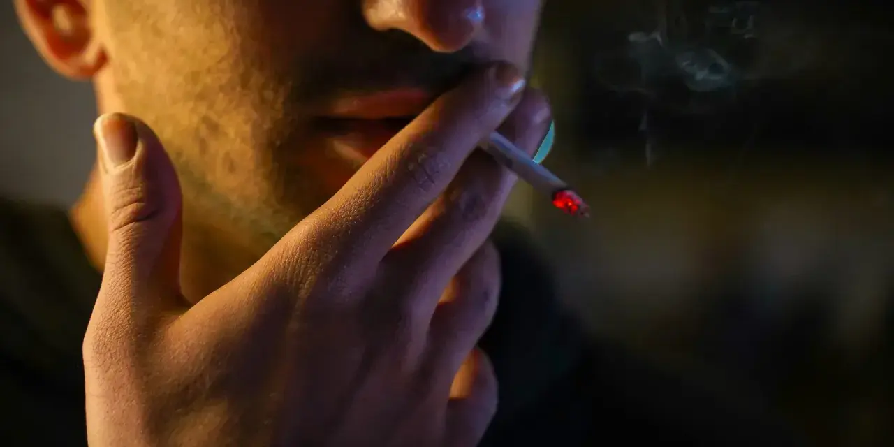 Hotele a palenie: kary do 30 000 zł! Gdzie bezpiecznie zapalić?