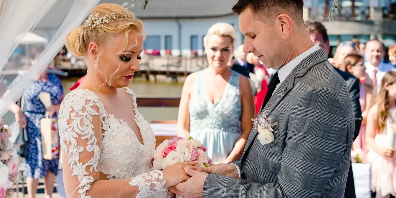 Czy akt urodzenia jest potrzebny do ślubu? Sprawdź, co musisz wiedzieć
