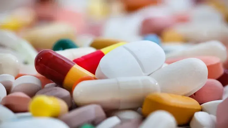 Dlaczego leki na raka są takie drogie? Odkryj przyczyny wysokich cen