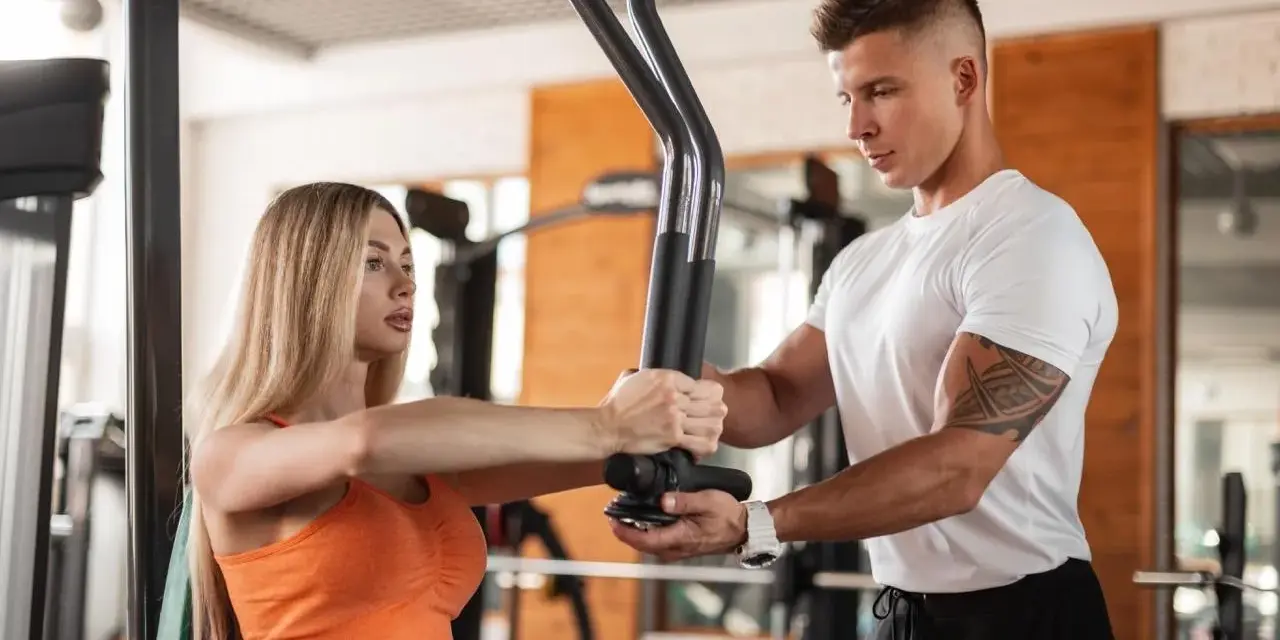 CrossFit: Kompletny przewodnik. Czy to trening dla Ciebie?