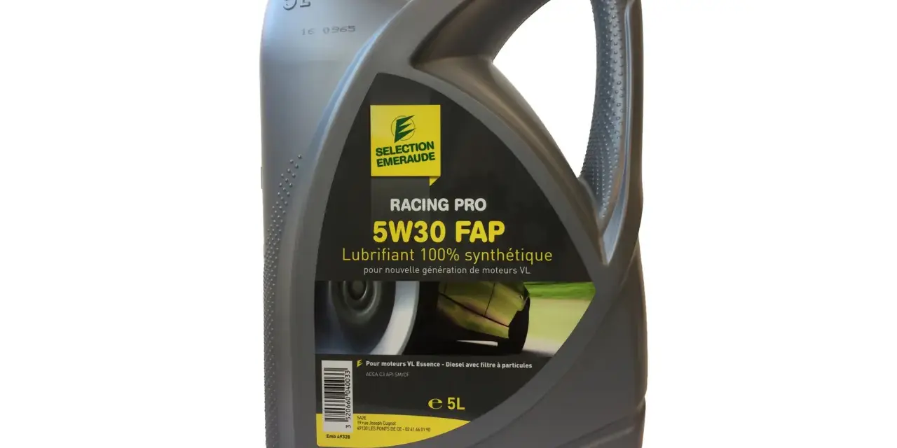 Bidon d'huile moteur 5L "RACING PRO 5W30 FAP" de Selection Emeraude.