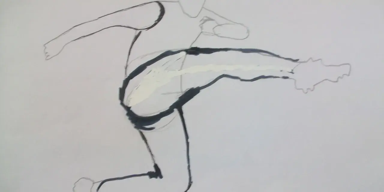 Esquisse d'un combattant en plein mouvement, la ligne de force du dessin accentue la puissance de son coup de pied.