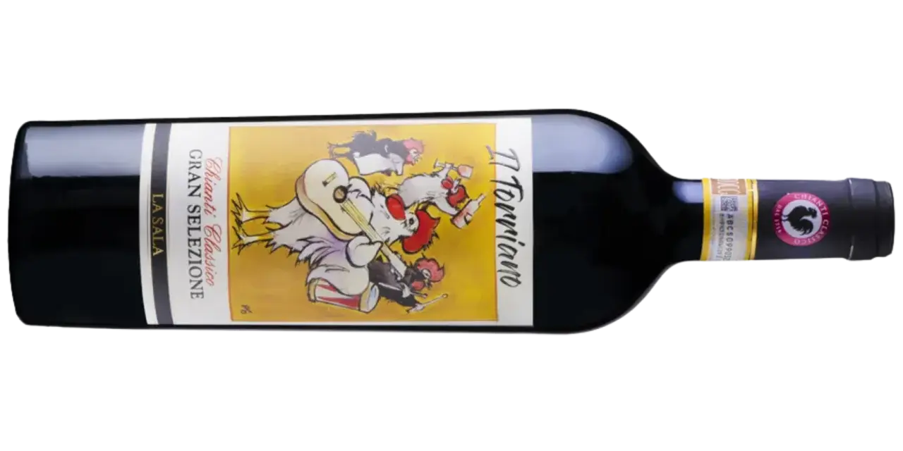 En flaska Chianti Classico Gran Selezione med en rolig etikett med tuppar som spelar musik. Perfekt vin till stifado!