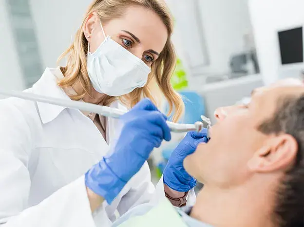 Gdzie z bólem zęba w weekend Szczecinek? Pilna pomoc dentystyczna