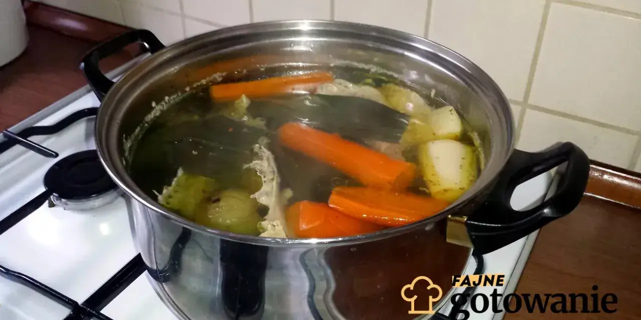 Dlaczego zupa kwaśnieje? Poznaj sekrety świeżości!