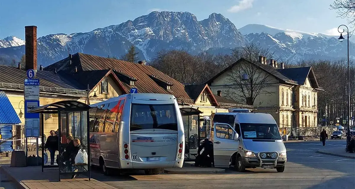 Gdzie odjeżdża bus na Kasprowy Wierch? Sprawdź najważniejsze informacje