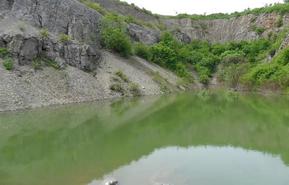 Rezerwat przyrody Ślichowice: fascynujące formacje geologiczne i atrakcje