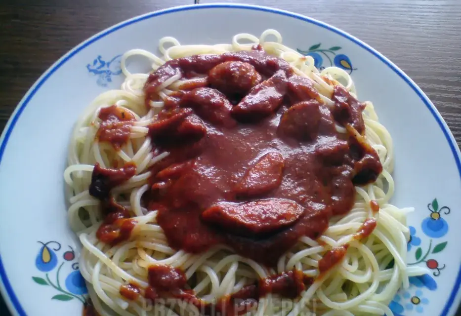 Spaghetti po niemiecku: Słodki sekret smaku dzieciństwa!