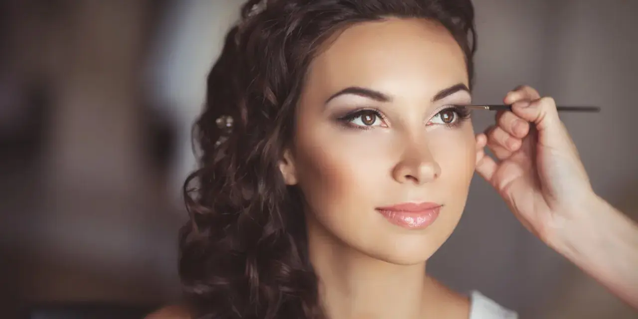 Braut Make-up Rosé: Strahlend schön am Hochzeitstag So geht's!