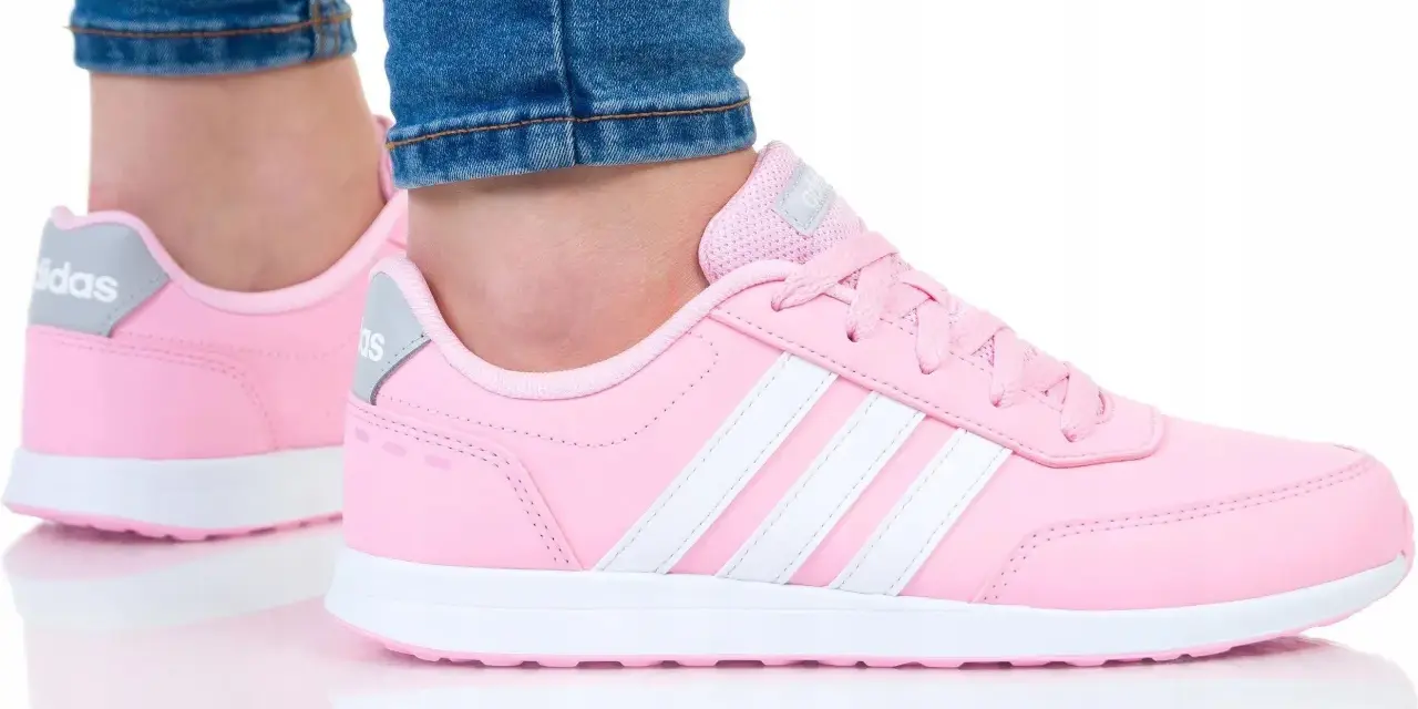 Buty miętowe czy różowe: odkryj prawdziwy kolor i jego różnice