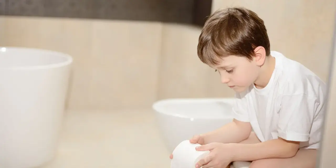 Biegunka u dziecka: leki, dieta, nawadnianie. Kiedy do lekarza?