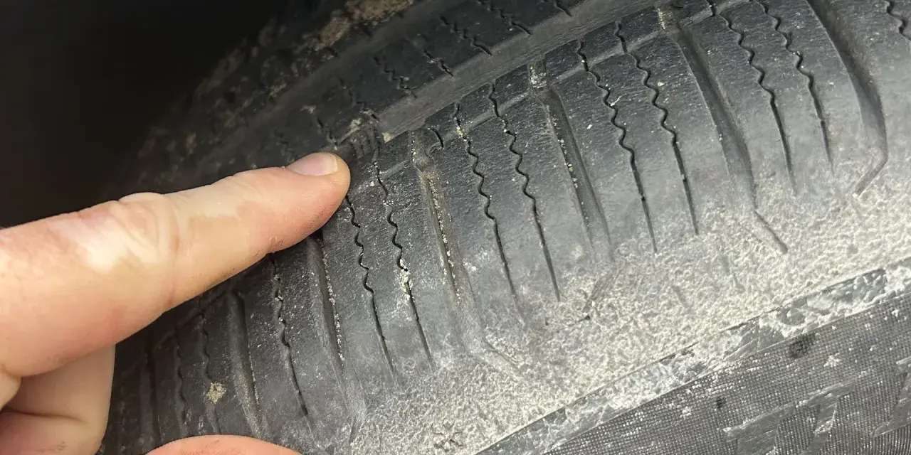 Gdzie sprzedać opony używane? Zyskaj na ogumieniu poradnik eksperta