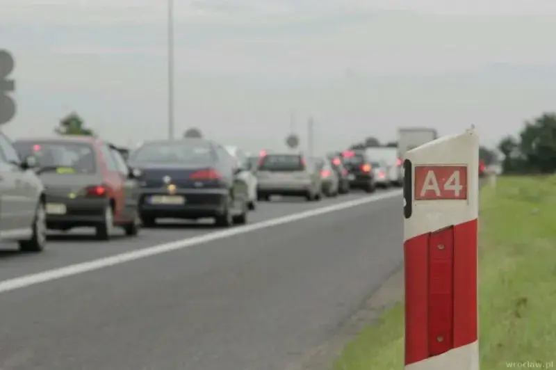 A4: Sprawdź aktualne utrudnienia, korki i wypadki na żywo