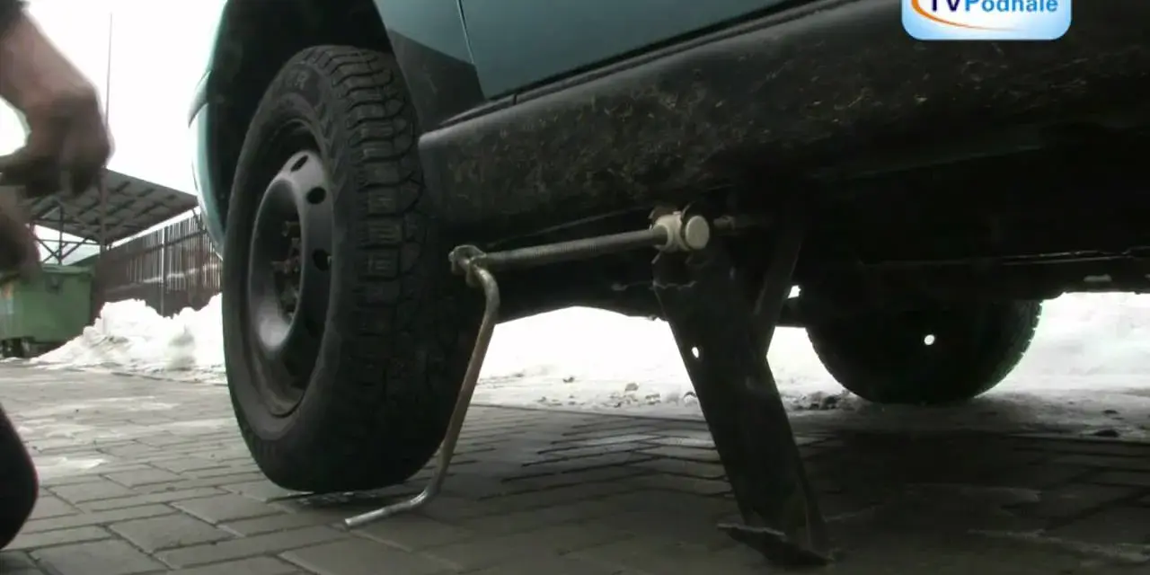 Jak wyjąć koło zapasowe Citroen Berlingo? Szybki poradnik