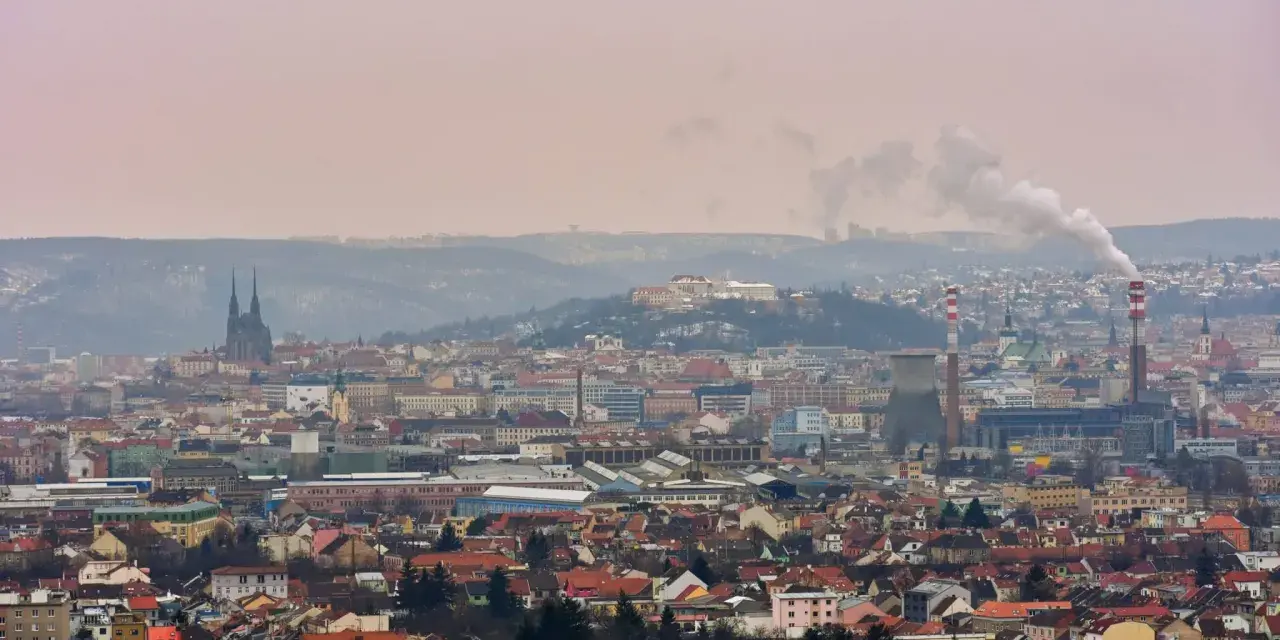 Emisje CO2 w Europie: Dane, wyzwania i przyszłość neutralności UE