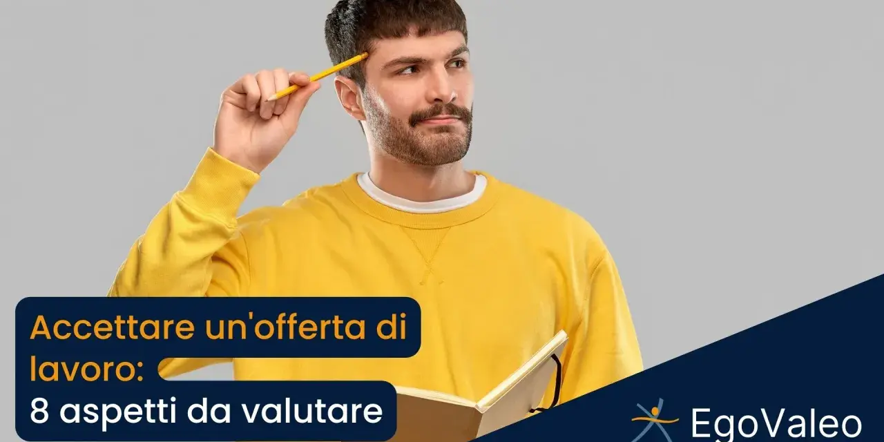 Uomo pensieroso con matita, valuta offerte di lavoro che nessuno accetta. 8 aspetti da considerare per un futuro migliore.