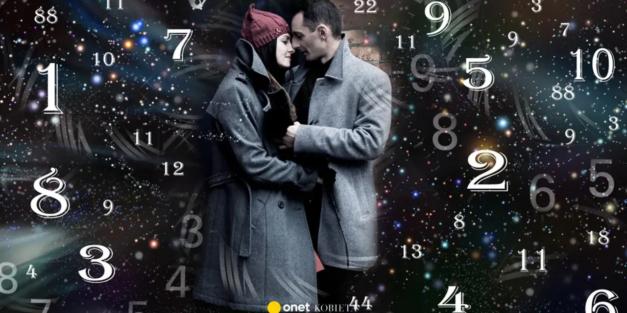 Para zakochanych w otoczeniu liczb, gdzie 1 i 8 numerologia splatają się z kosmicznym tłem.