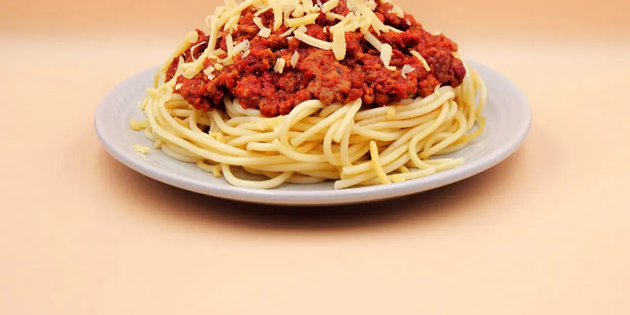 Zdrowe spaghetti z mięsem drobiowym – szybki przepis na obiad